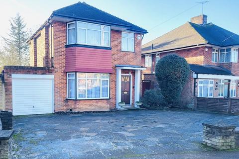 3 bedroom detached house for sale, Wolmer Gardens, Edgware HA8