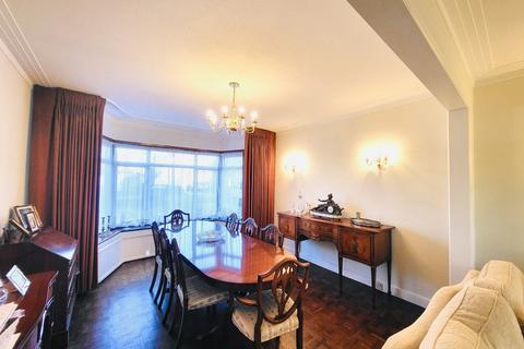 3 bedroom detached house for sale, Wolmer Gardens, Edgware HA8