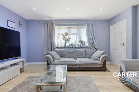3 bedroom semi-detached house for sale, Wallace Road, Grays, RM17