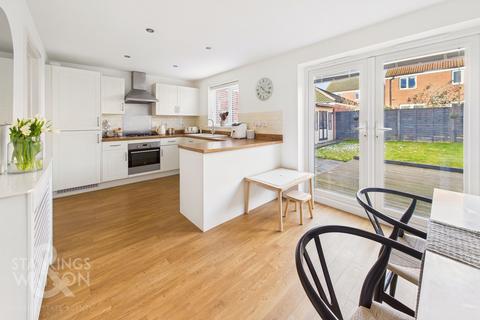 3 bedroom detached house for sale, Hunton Road, Oulton, Lowestoft