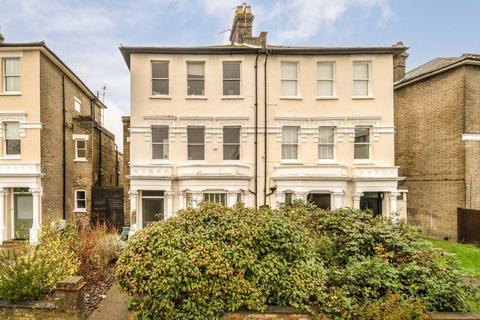 2 bedroom flat for sale, Turle Road, London N4