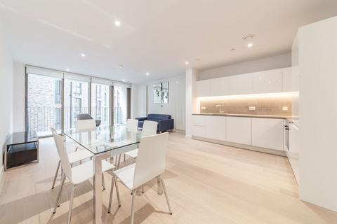 2 bedroom flat to rent, Admiralty Avenue, London E16