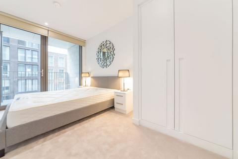 2 bedroom flat to rent, Admiralty Avenue, London E16