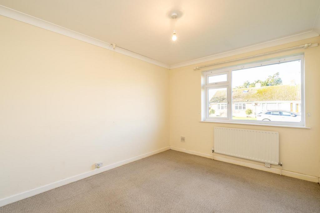 Bedroom 1.jpg