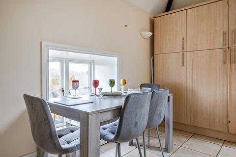 3 bedroom flat for sale, Sibford Ferris,  Oxfordshire,  OX15