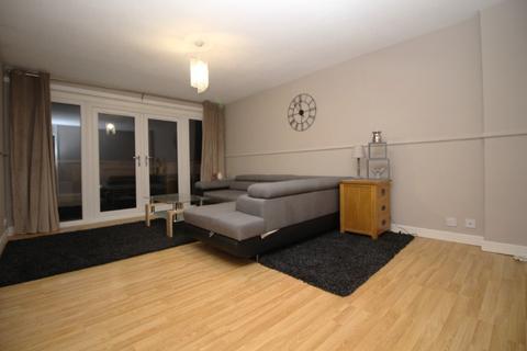2 bedroom flat to rent, Glenbervie Road, Grangemouth, Falkirk, FK3