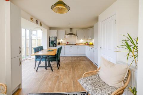4 bedroom detached house for sale, Bowland Close, Holmfirth HD9