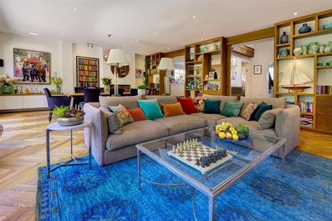 4 bedroom detached house for sale, Northway, NW11