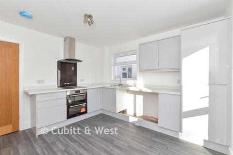 2 bedroom detached bungalow for sale, Cotwell Avenue, Waterlooville, Hampshire