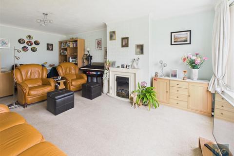 2 bedroom semi-detached bungalow for sale, Whitby Road, Bury St. Edmunds IP33