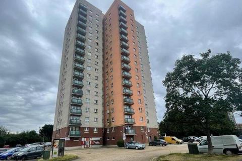 2 bedroom flat to rent, Stratfield Road, Borehamwood WD6