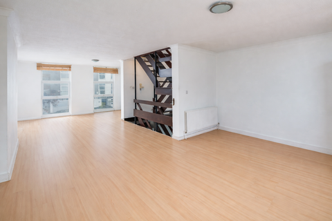 4 bedroom house for sale, Hawtrey Road, London NW3