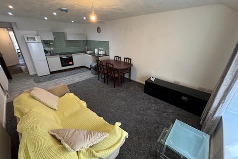 undefined, High Street, Bethesda LL57