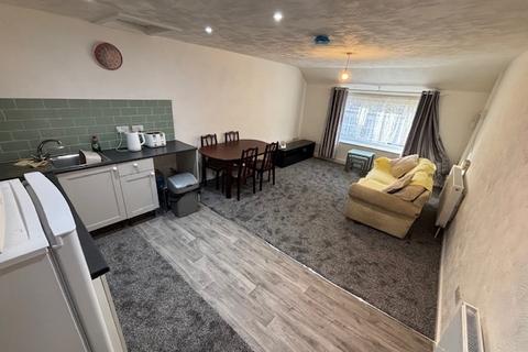 undefined, High Street, Bethesda LL57