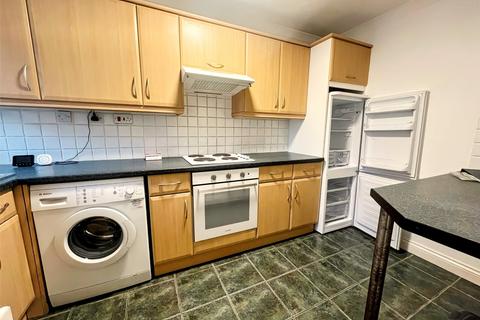 2 bedroom terraced house to rent, Bedfordshire Way, Berkshire RG41