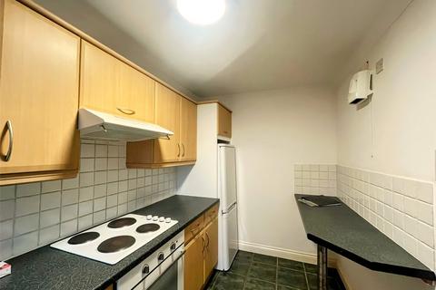 2 bedroom terraced house to rent, Bedfordshire Way, Berkshire RG41