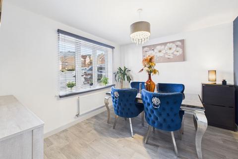 undefined, Henley Avenue, Calne SN11