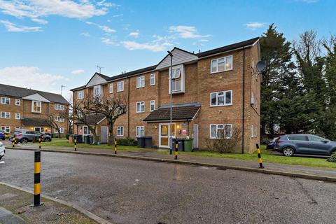 2 bedroom flat for sale, Quilter Close, Luton, LU3