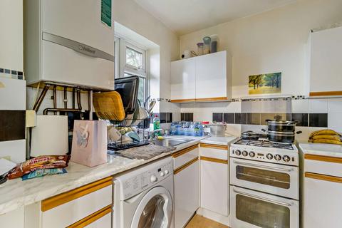 2 bedroom flat for sale, Quilter Close, Luton, LU3