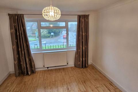 2 bedroom flat to rent, Ox Lane, Harpenden AL5