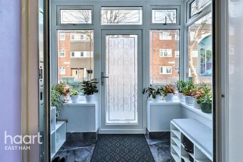 undefined, Landseer Avenue, London