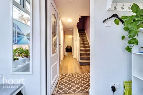 undefined, Landseer Avenue, London