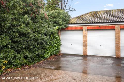 undefined, Farm Lane, Hoddesdon EN11