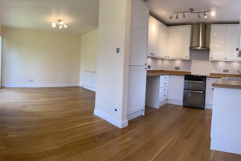 2 bedroom flat to rent, WD17 4QQ