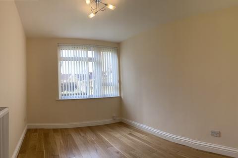2 bedroom flat to rent, WD17 4QQ