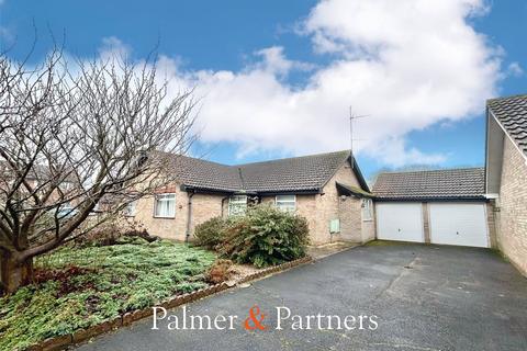 3 bedroom bungalow for sale, Mandeville Way, Kirby Cross, Frinton-on-Sea, Essex, CO13