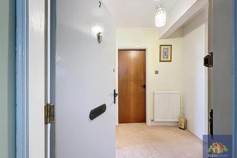 2 bedroom apartment for sale, Washington Court, Southport PR8