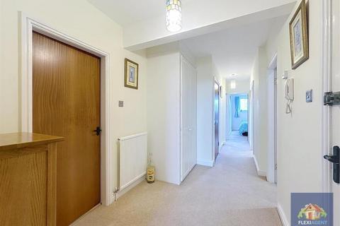 2 bedroom apartment for sale, Washington Court, Southport PR8