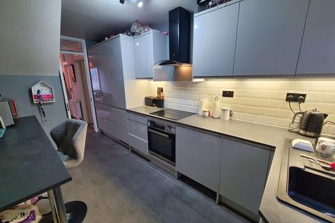 3 bedroom terraced house for sale, Pembrey Close, Lordshill, SO16