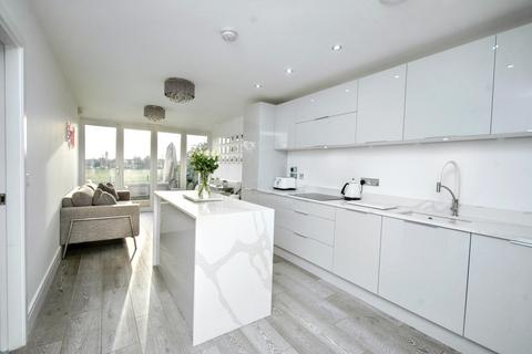 4 bedroom detached house for sale, Harrison Close, Wakefield WF1