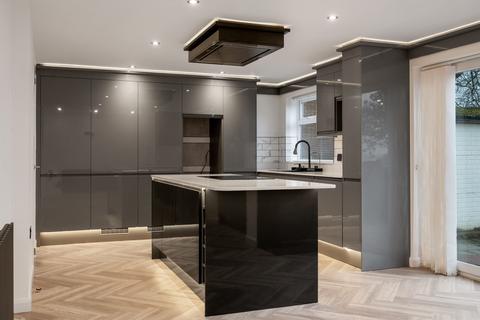 4 bedroom detached house for sale, Stunning Refurbed Family Home on Waltham Rise, LE13 1EJ