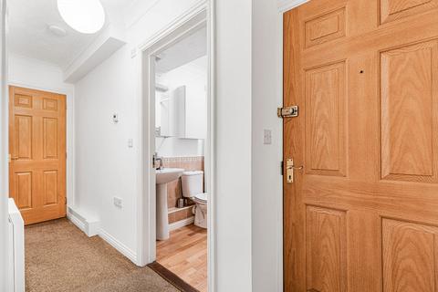1 bedroom flat for sale, Greenfields Avenue, Alton, Hampshire