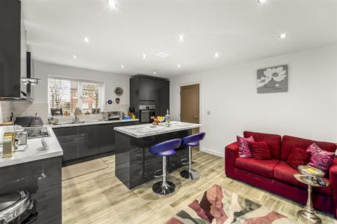 4 bedroom detached house for sale, Wendover Road, Manchester