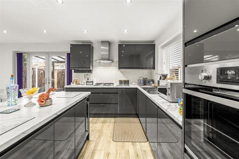 4 bedroom detached house for sale, Wendover Road, Manchester
