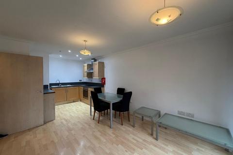 2 bedroom flat to rent, Poulton Court Victoria Road Acton