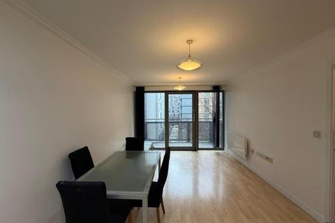 2 bedroom flat to rent, Poulton Court Victoria Road Acton