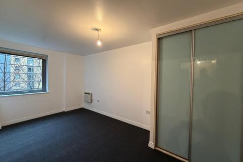 2 bedroom flat to rent, Poulton Court Victoria Road Acton