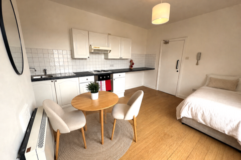 1 bedroom bedsit to rent, Hinckley Road, Flat 2, Leicester LE3