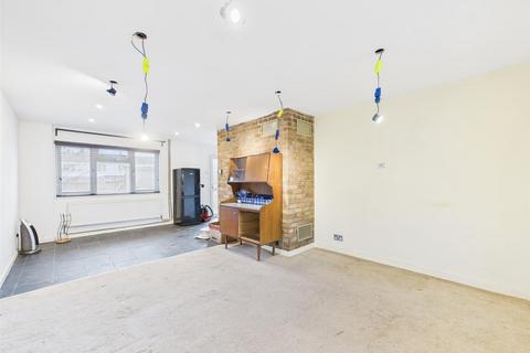 3 bedroom terraced house for sale, Grenville Green, Aylesbury HP21
