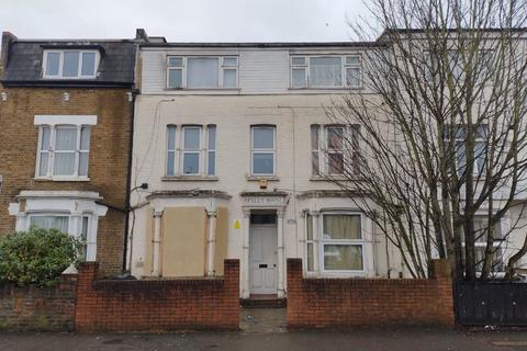 undefined, Flat A, 278 Hanworth Road, Hounslow, Middlesex, TW3 3TY