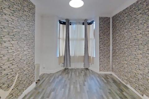 undefined, Flat A, 278 Hanworth Road, Hounslow, Middlesex, TW3 3TY