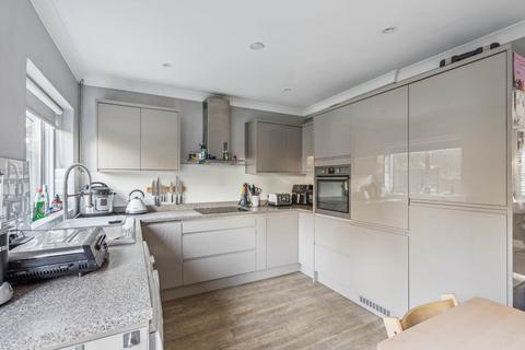 undefined, William Street, Bushey
