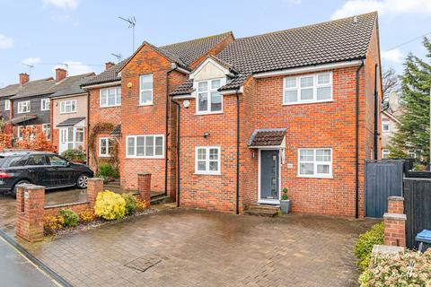 4 bedroom detached house for sale, Bridge Hill, Epping CM16