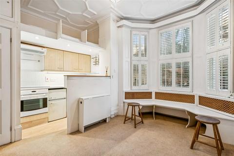 undefined, Airlie Gardens, London, W8