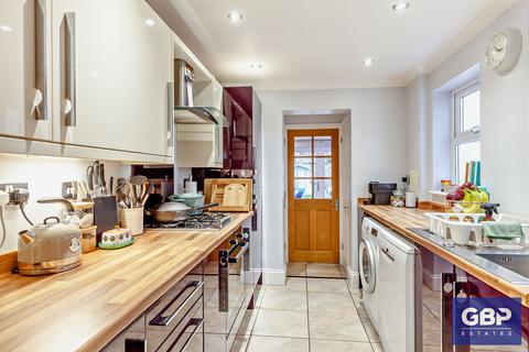 2 bedroom terraced house for sale, George Street, Romford, RM1