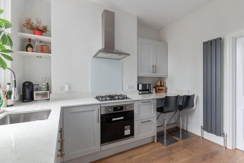 2 bedroom flat for sale, Hammersmith Grove, Hammersmith W6